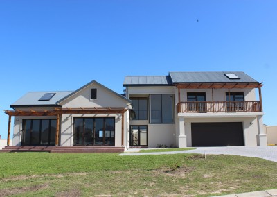 House R. Thorne